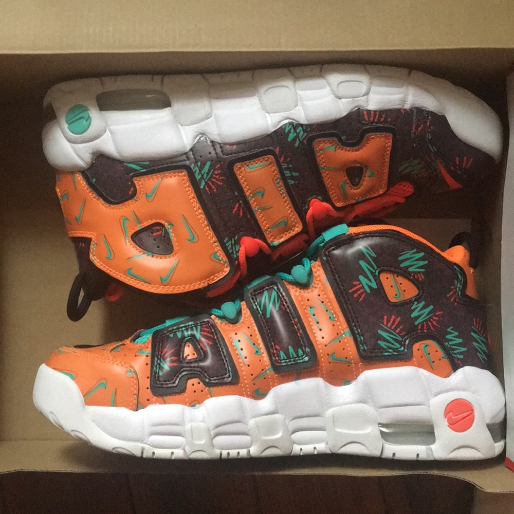 Nike air more uptempo